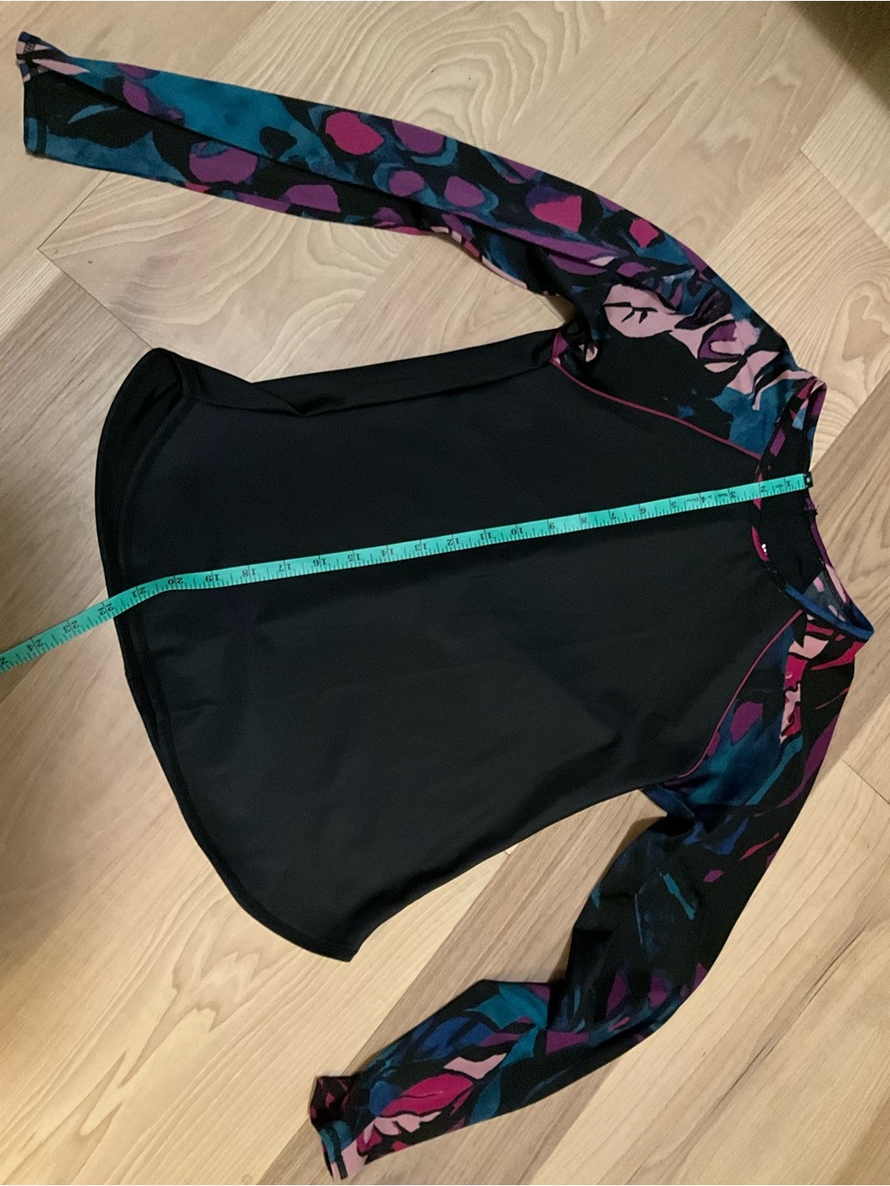 Womens S Black UPF Rash Guard with Teal & Magenta Accents